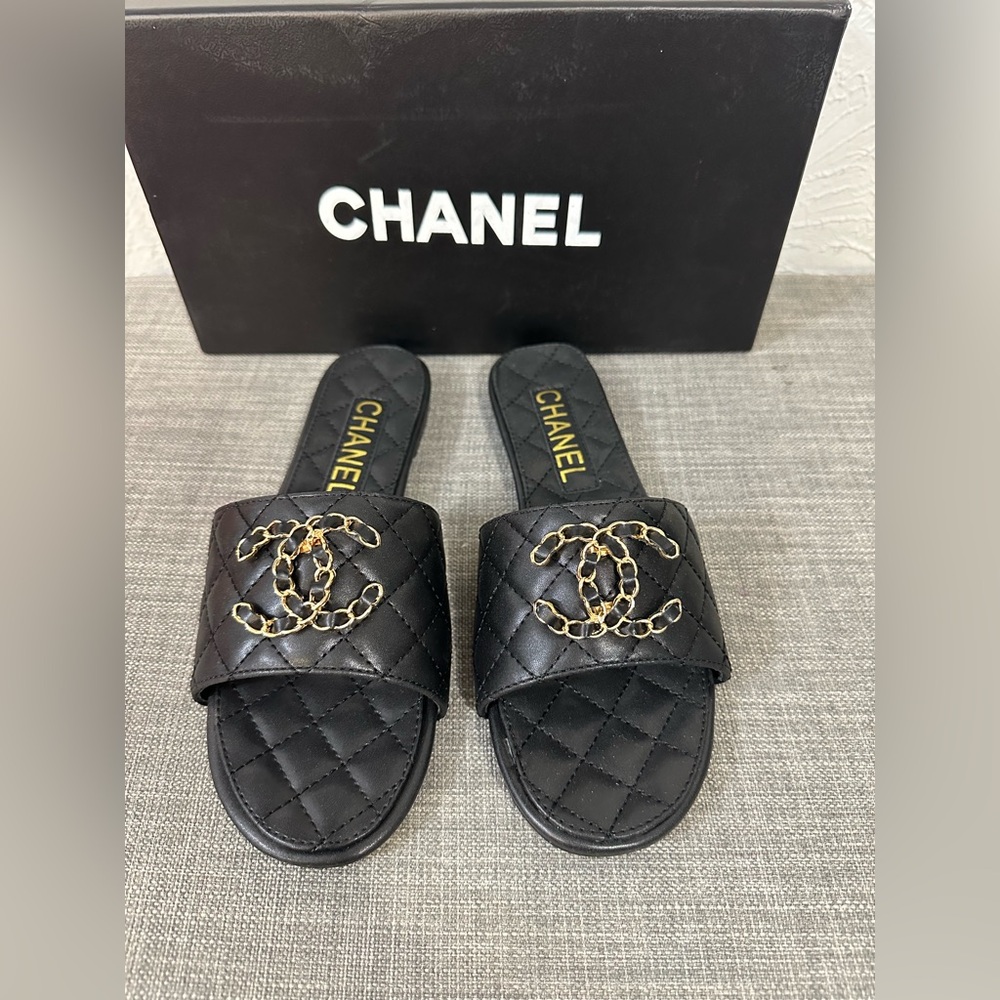 Chanel leather slides Eur 37